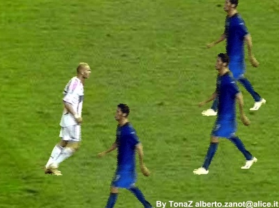 Foot France Italie :coup de boule de zidane